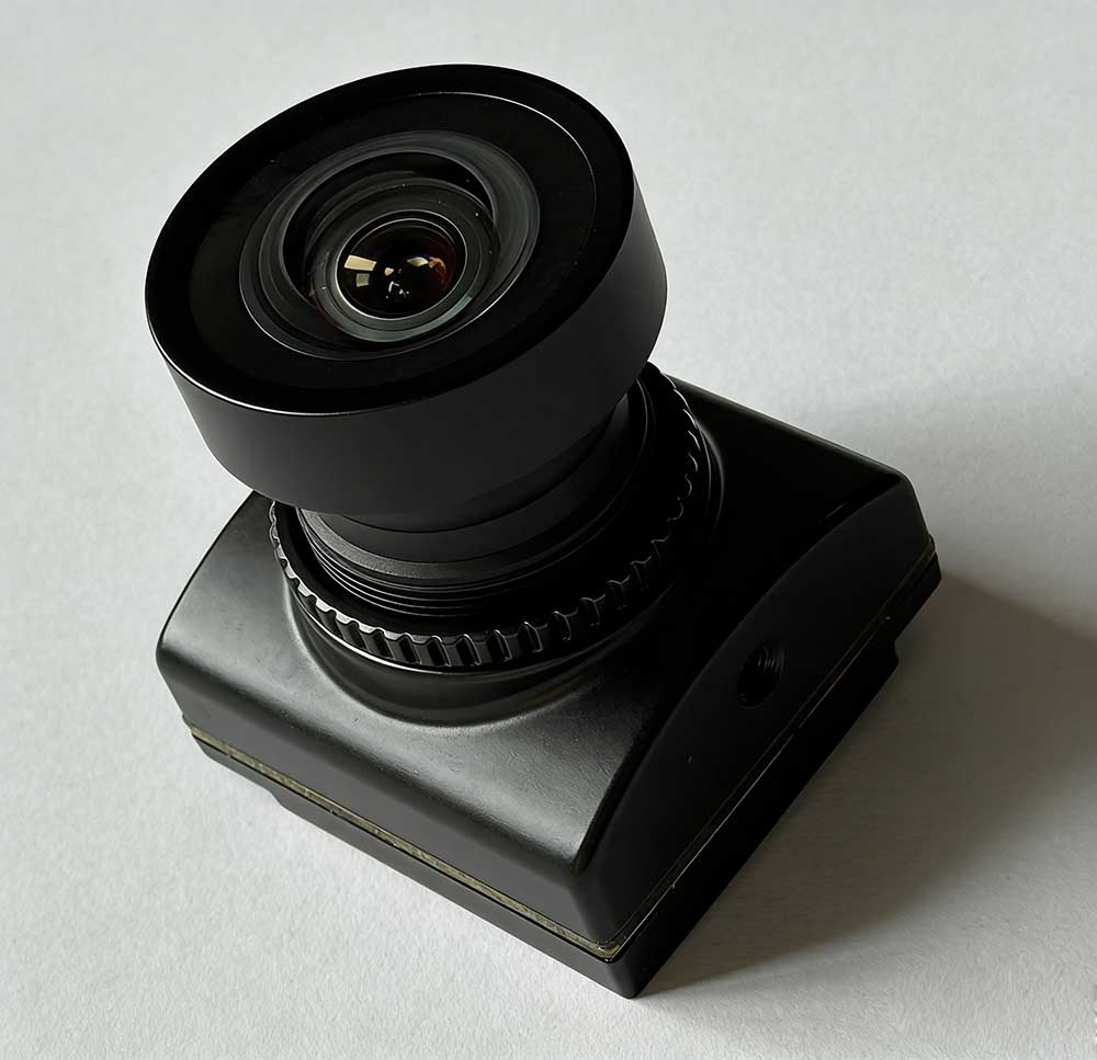 night vision analog fpv drone camera 1800tvl 0.00001 lux super starlight for all weather freestyle fov ntsc pal 120° night vision analog fpv drone camera 1800tvl 0.00001 lux super starlight for all weather freestyle fov ntsc pal 120°